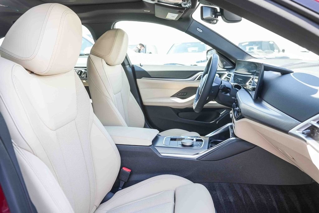 Used 2026 Vegas Red Metallic BMW M60 image 16