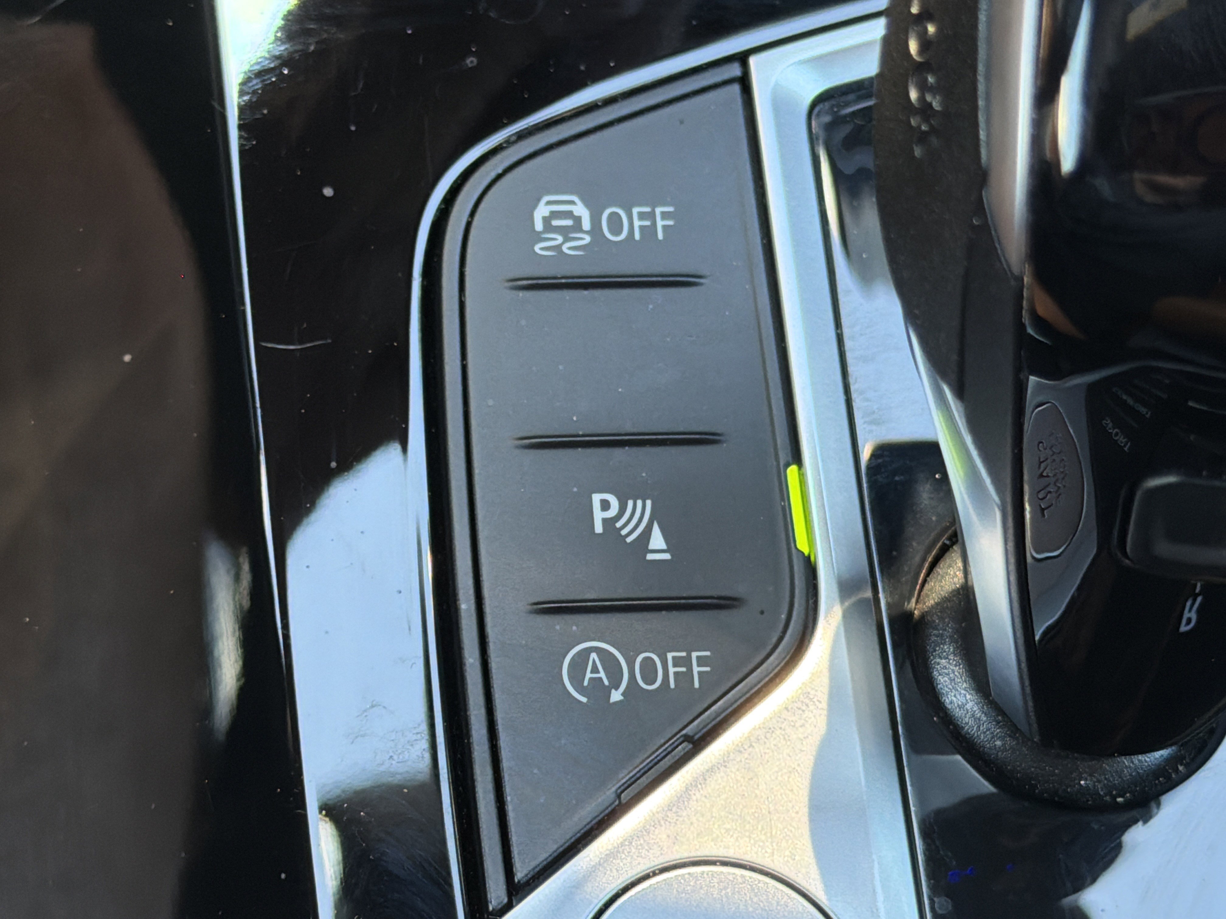 Used 2025 Dark Graphite Metallic BMW xDrive30i image 10