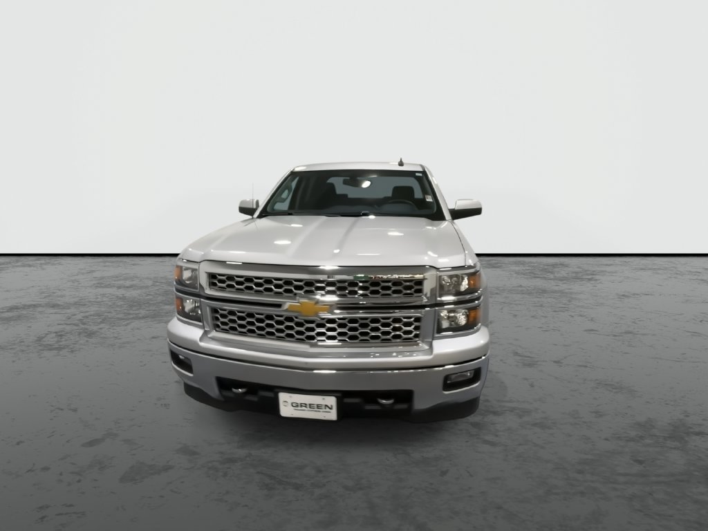 Used 2015 SILVER ICE METALLIC Chevrolet LT image 3