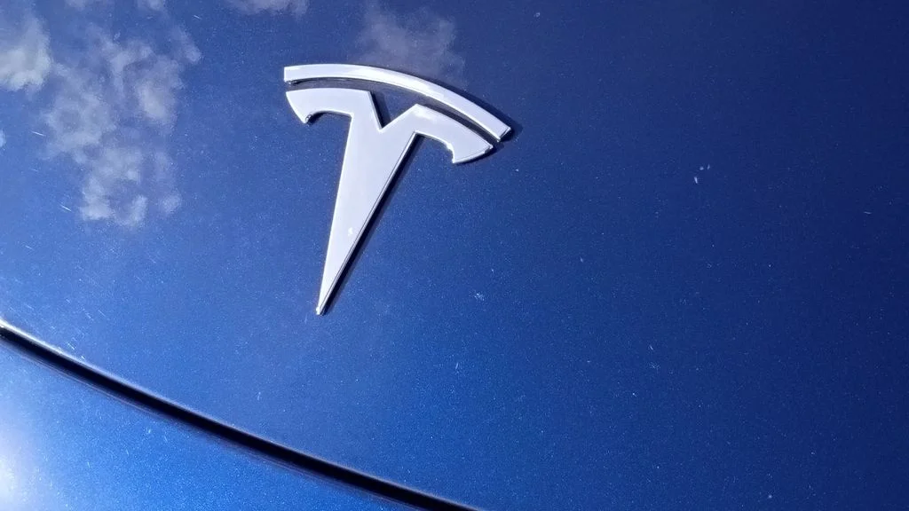 Used 2022 Blue Tesla Long Range image 13