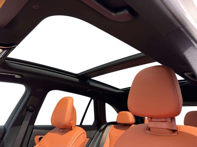 New 2027 Polar White Mercedes-Benz GLC 300 image 20