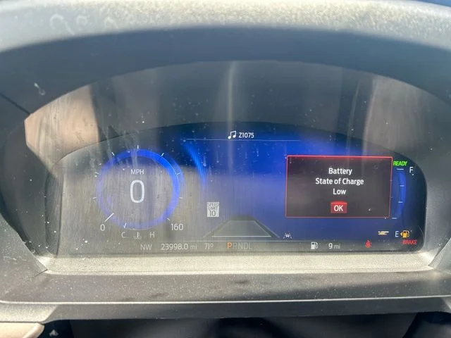 Used 2023 White Ford Platinum image 19