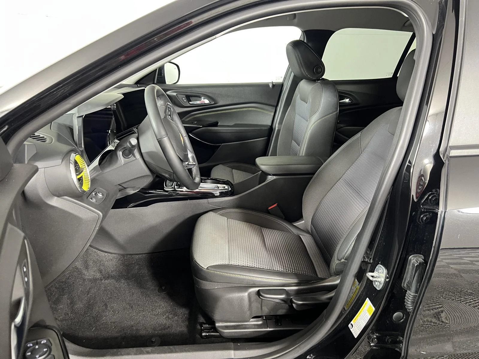 Used 2024 Mosaic Black Metallic Chevrolet LT image 13
