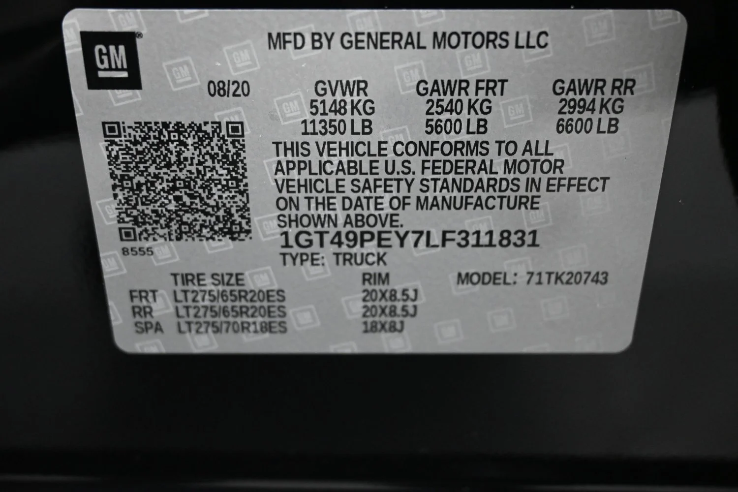Used 2020 Black GMC AT4 image 11