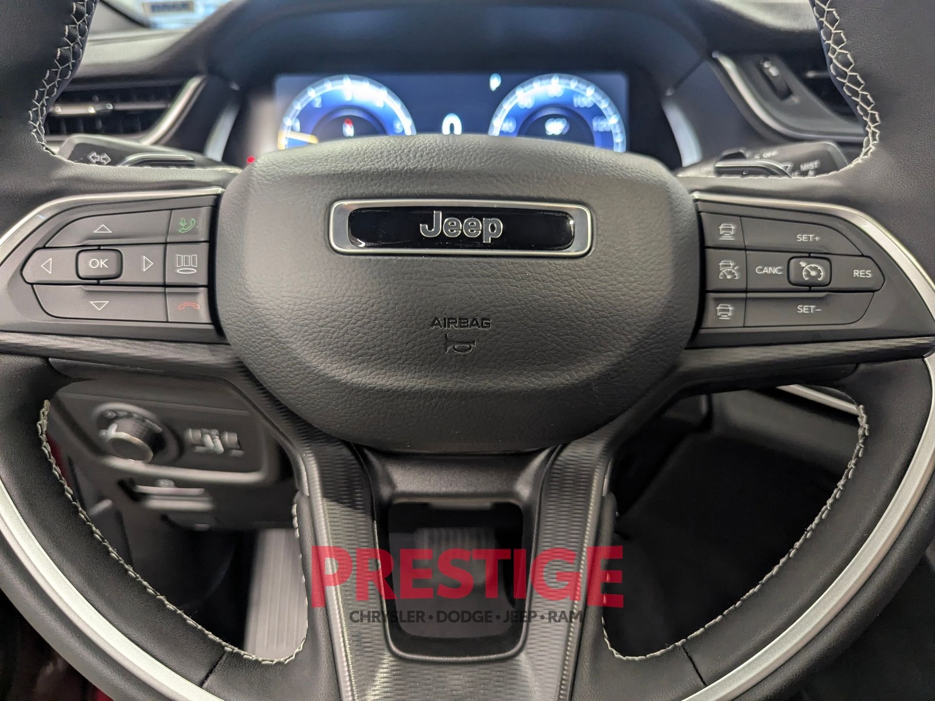 New 2026 Velvet Red Pearl-Coat Exterior Paint Jeep Laredo image 14