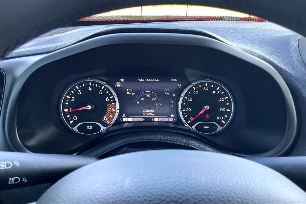 Used 2023 Red Jeep Altitude image 22