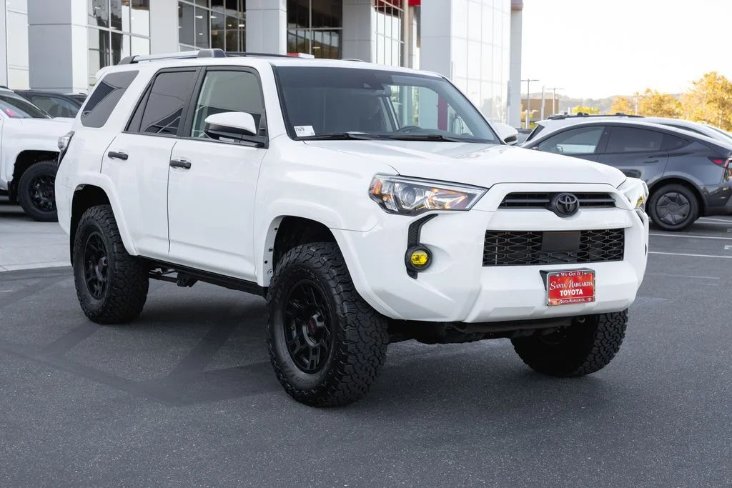 Certified Used 2021 Super White Toyota SR5 image 3