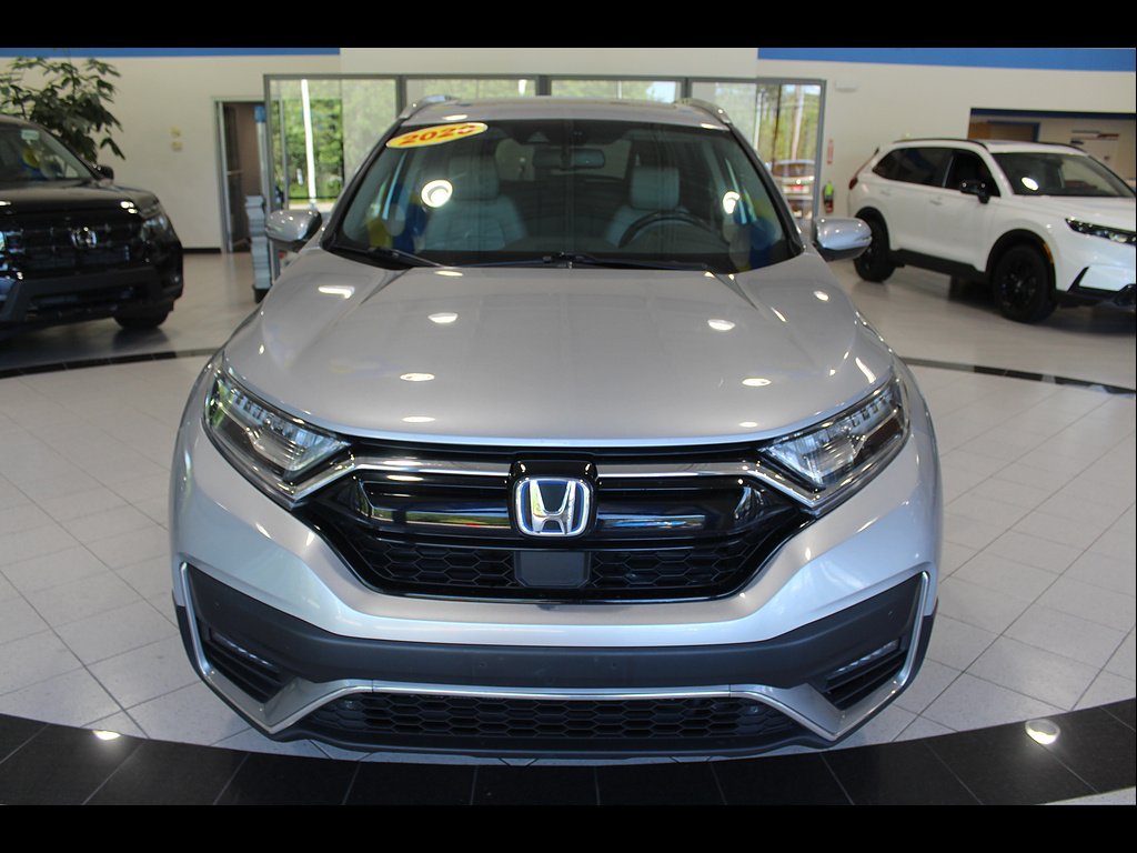 Used 2020 Lunar Silver Metallic Honda Touring image 2