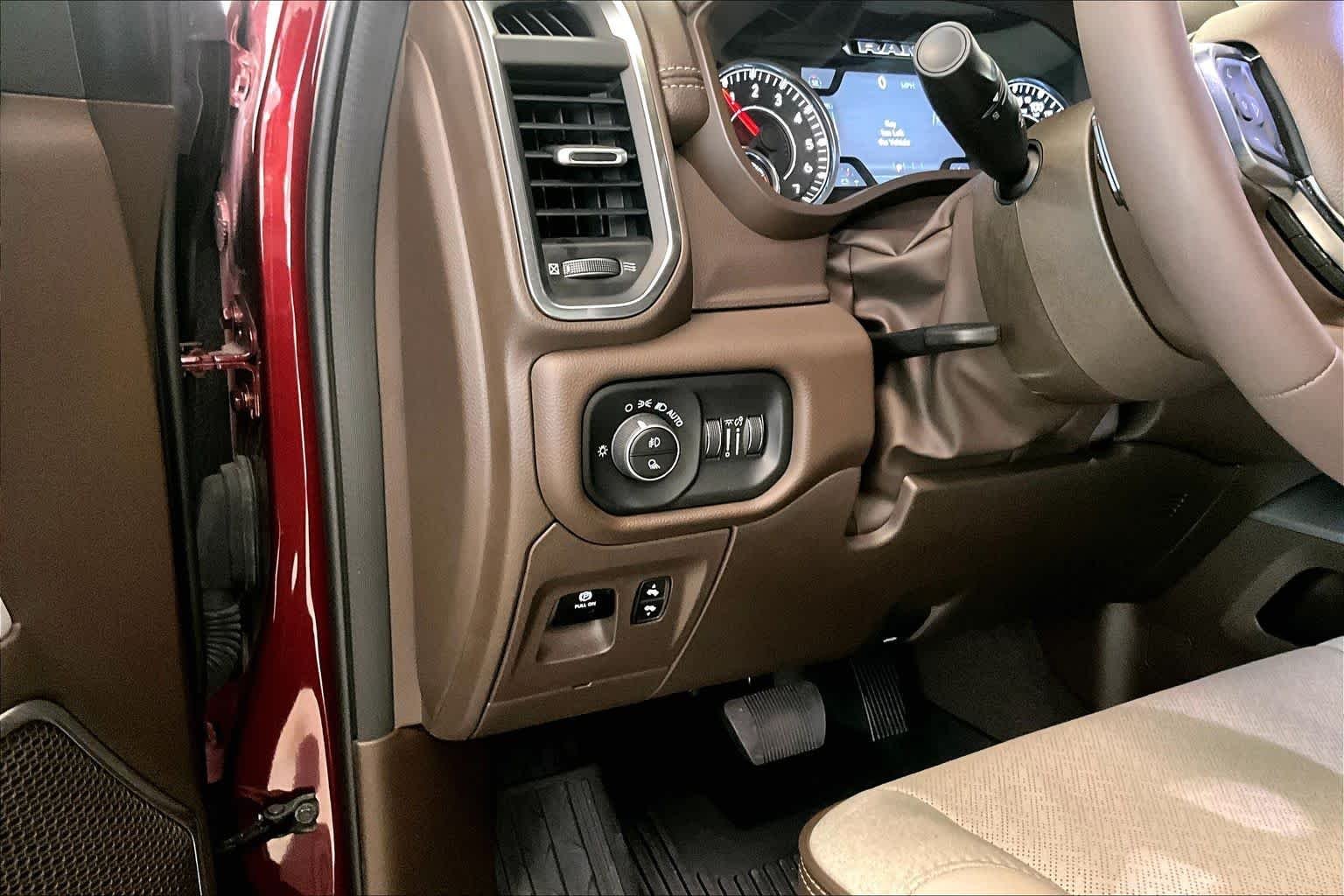 Used 2025 Delmonico Red Pearlcoat Ram Laramie image 31