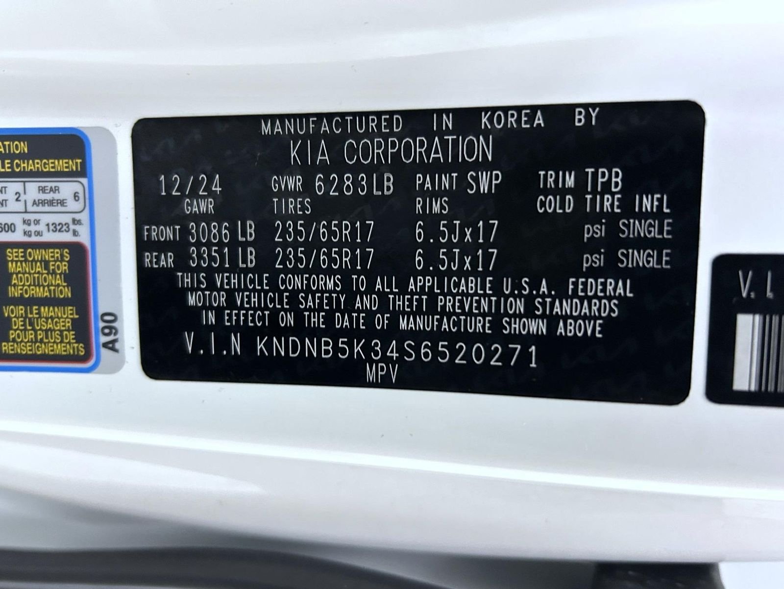 Used 2025 White Kia LXS image 25