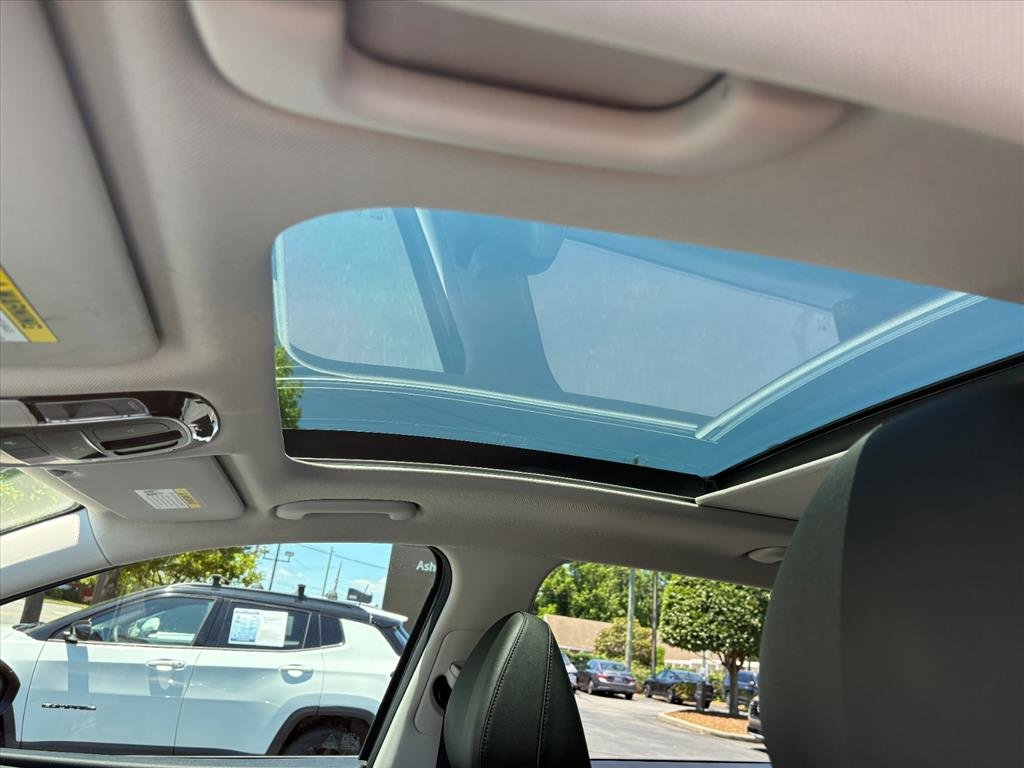 Certified Used 2025 Cashmere Bronze Hyundai SEL Convenience image 13