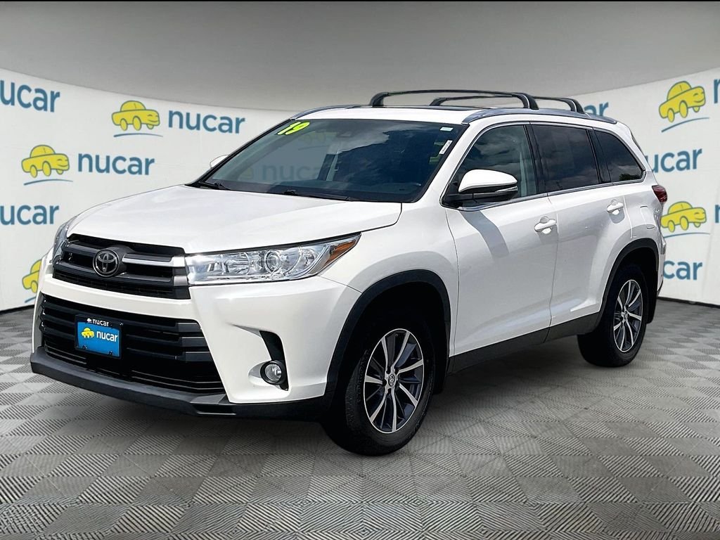Used 2019 Blizzard Pearl Toyota XLE image 3