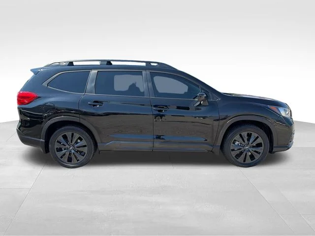 Used 2022 Black Subaru Onyx Edition image 8