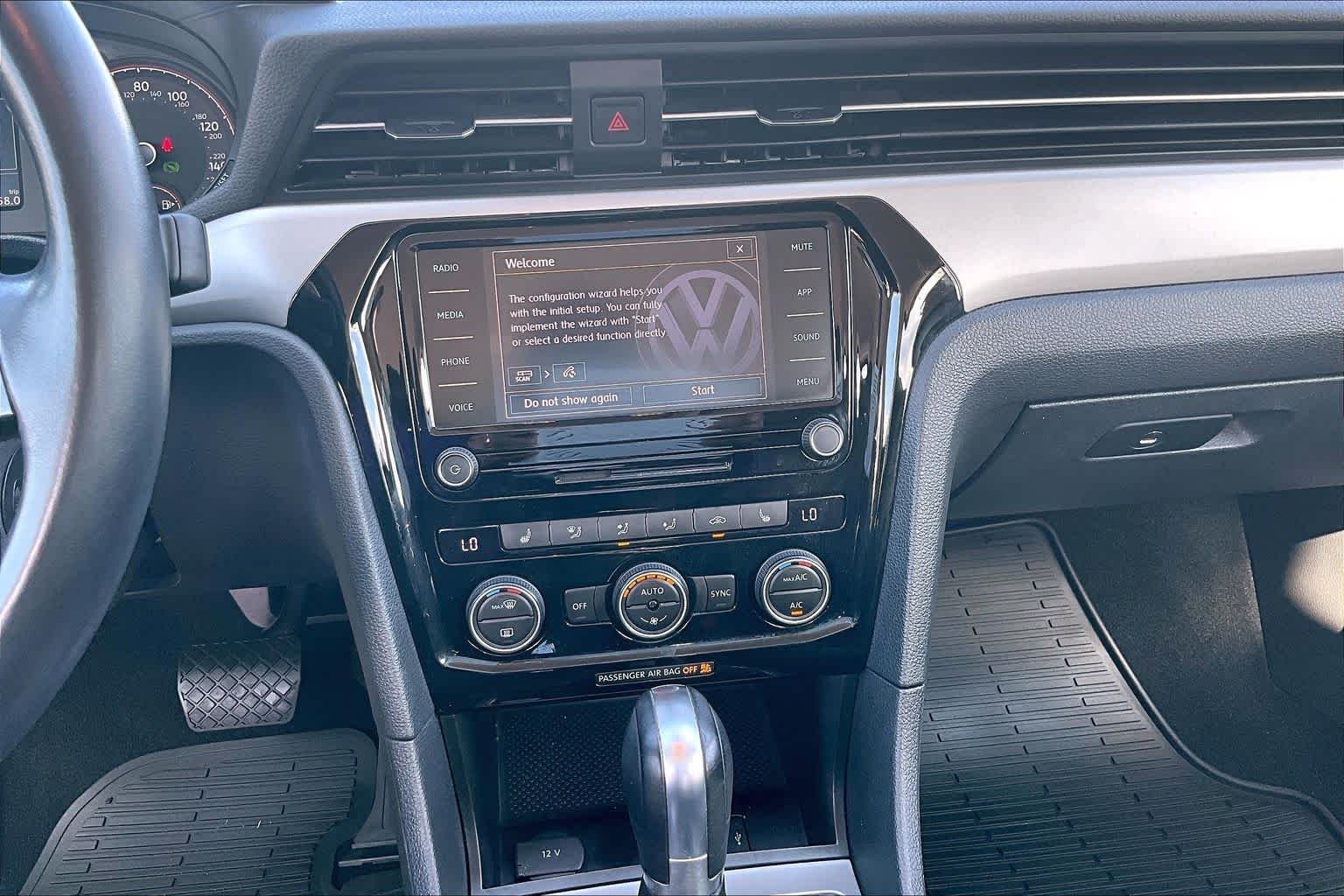 Pre-Owned 2020 Volkswagen Passat 2.0T SE