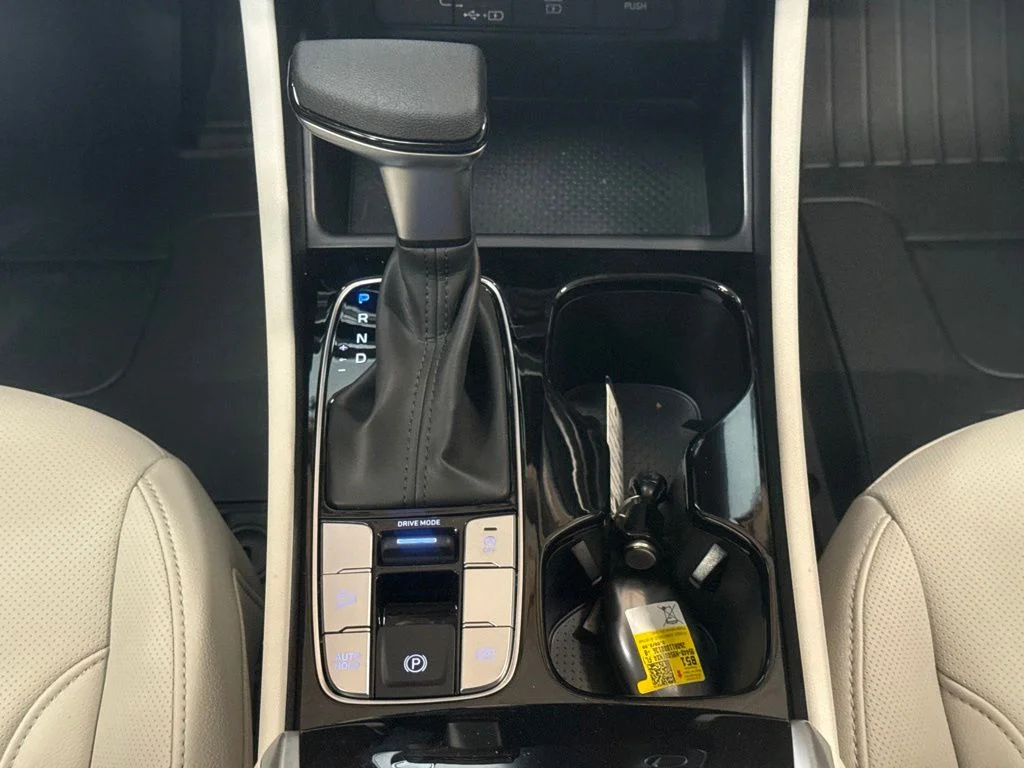 New 2026 Phantom Black Hyundai SEL Plus image 17