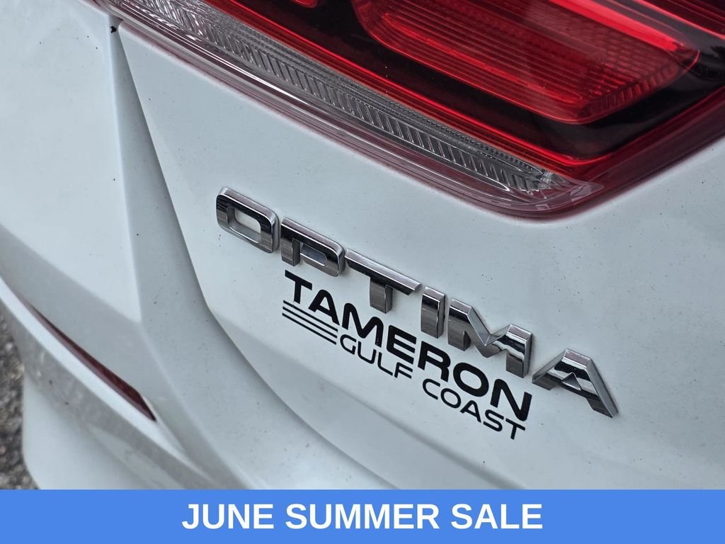 Used 2019 White Kia LX image 5