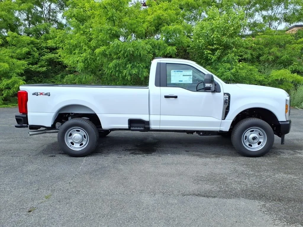 New 2026 Oxford White Ford F-350® XL image 14