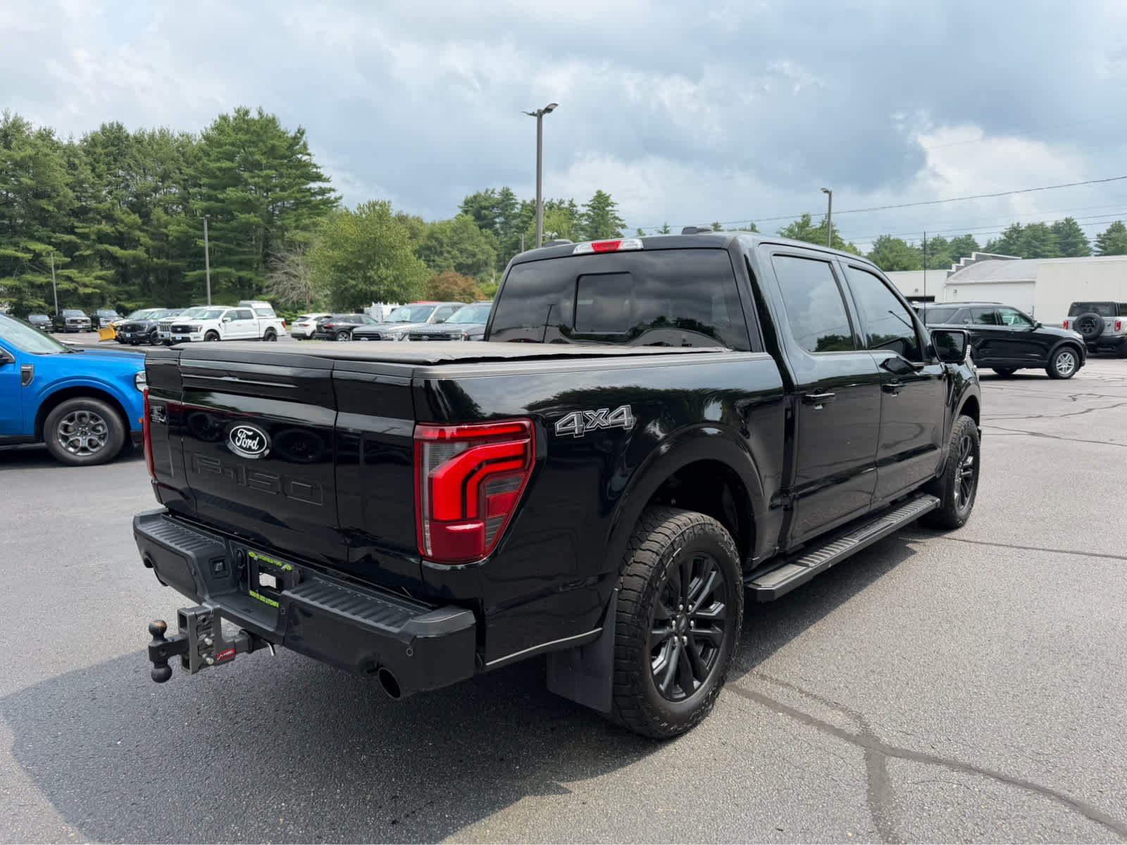 Used 2025 Agate Black Metallic Ford LARIAT image 5