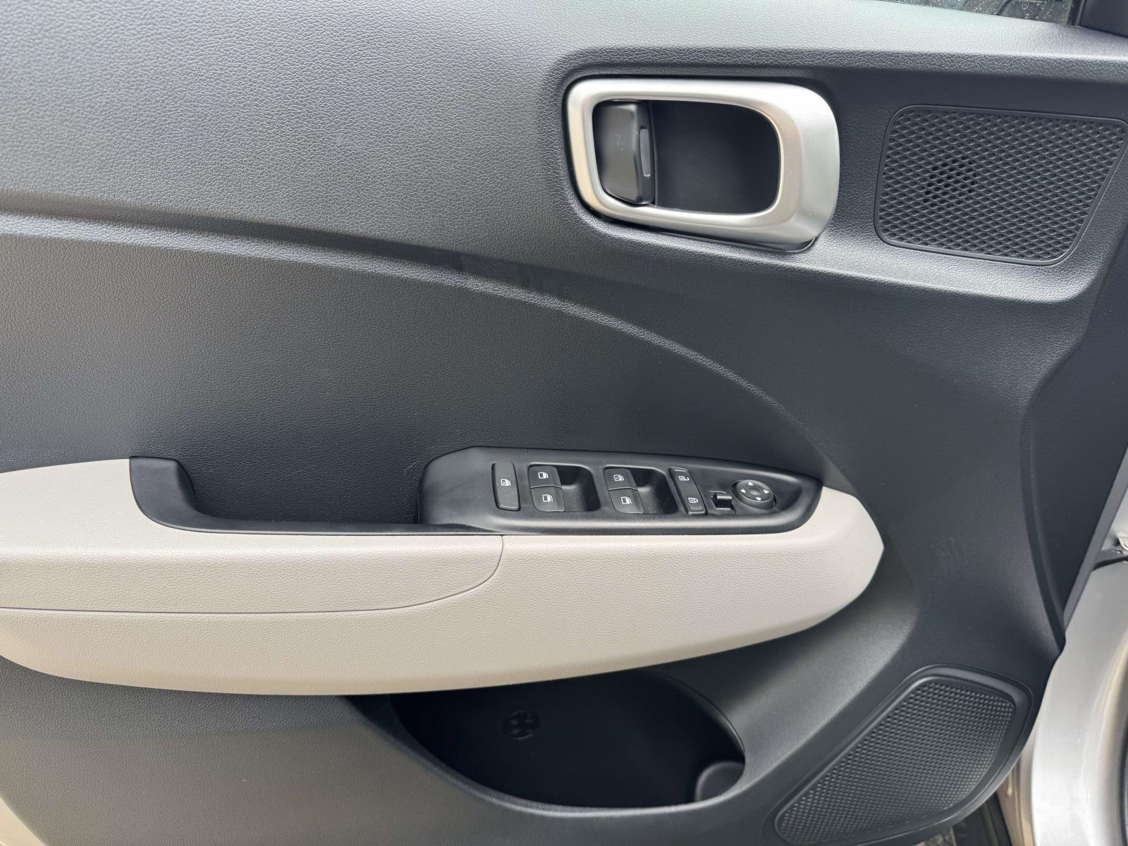 2023 Hyundai Venue SEL - Photo 14