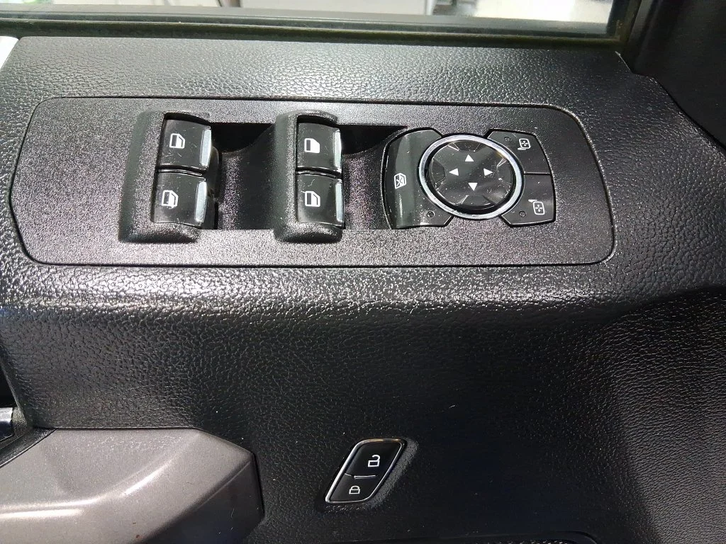 Used 2019 Blue Ford XLT image 20