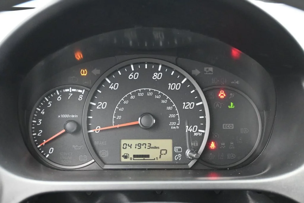 Used 2024  Mitsubishi ES image 18