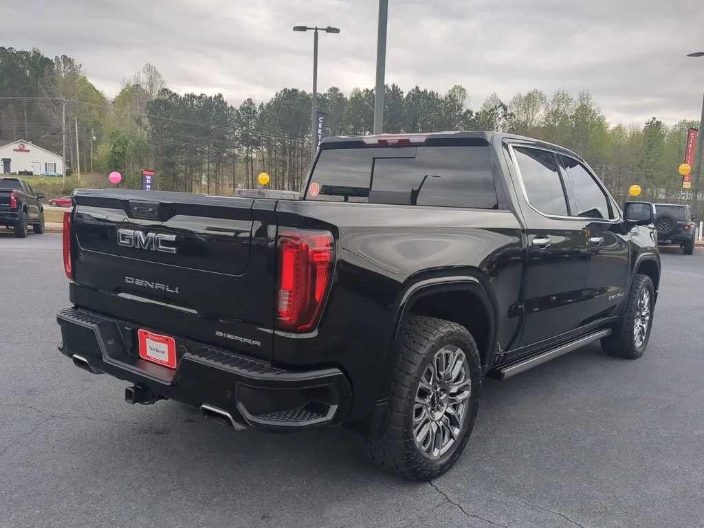 Used 2023 Onyx Black GMC Denali Ultimate image 5