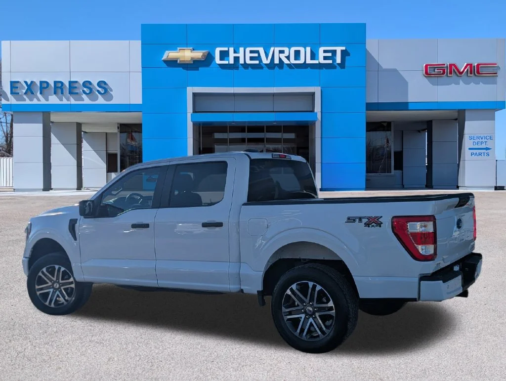 Used 2023 White Ford XL image 5