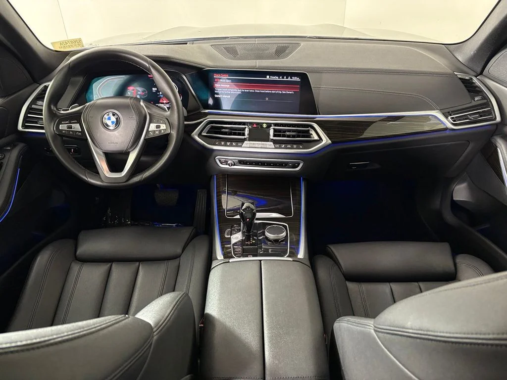 Used 2020 Black BMW sDrive40i image 33