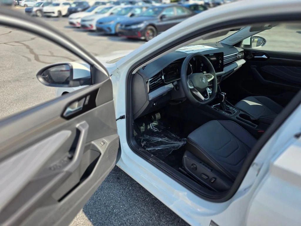 2026 Volkswagen Jetta SEL - Photo 11