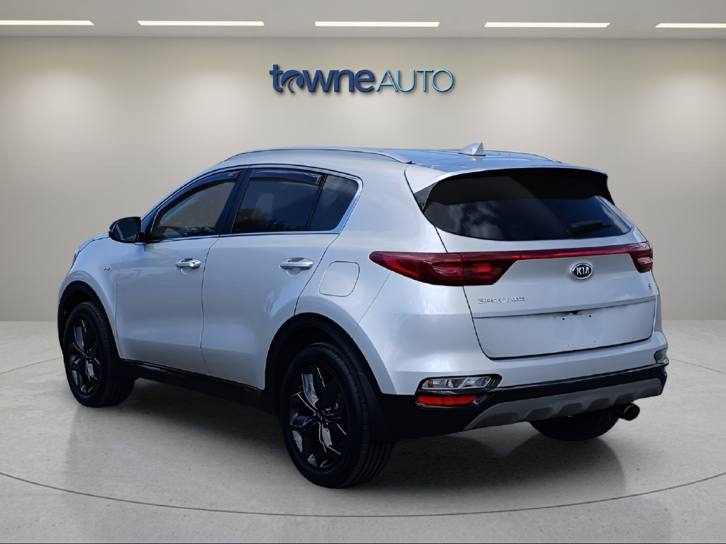 Used 2020 Silver Kia S image 4