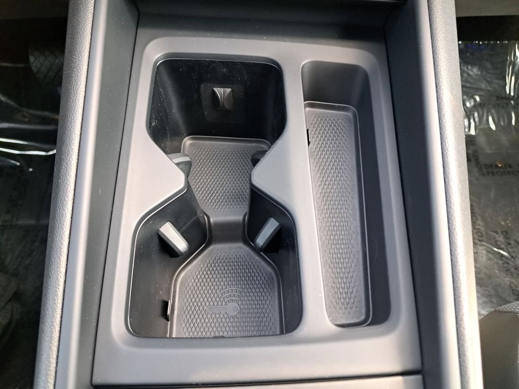 2025 Volkswagen Tiguan SE - Photo 21