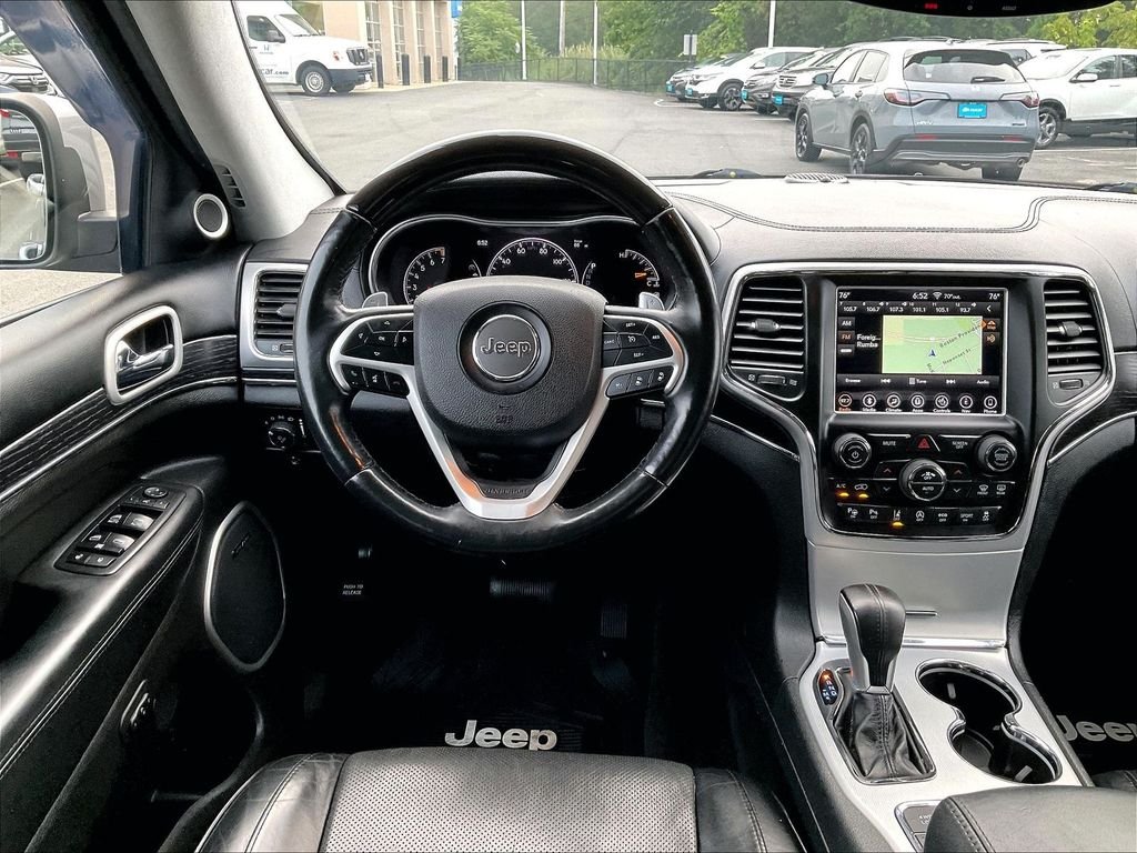 Used 2018 Billet Silver Metallic Clearcoat Jeep Summit image 17