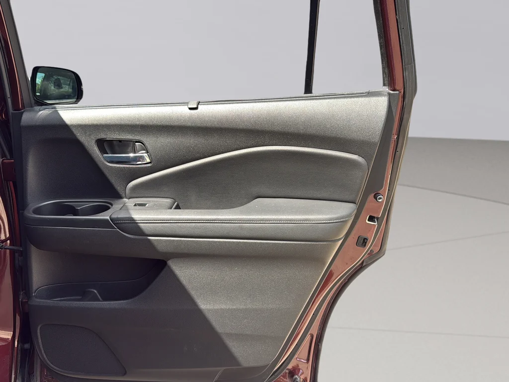 Used 2019 Red Honda Touring image 30