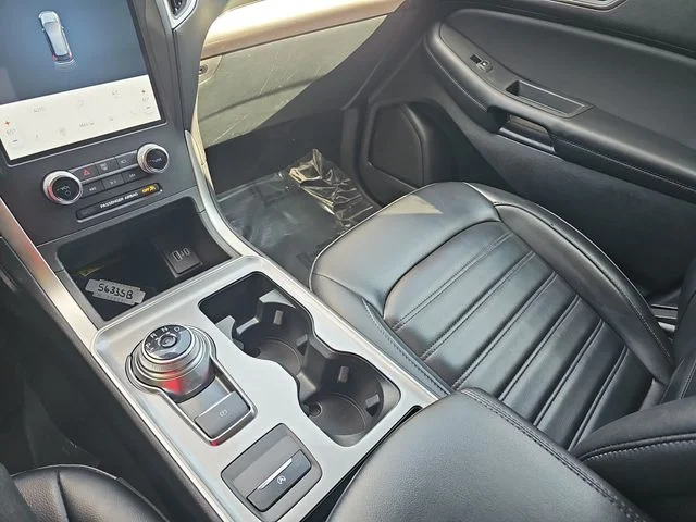 Used 2024 White Ford SEL image 25