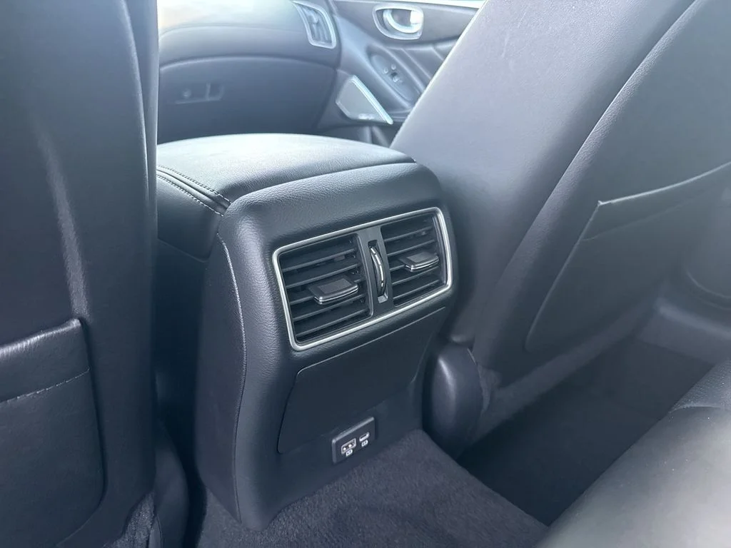 Used 2022 White INFINITI SENSORY image 20