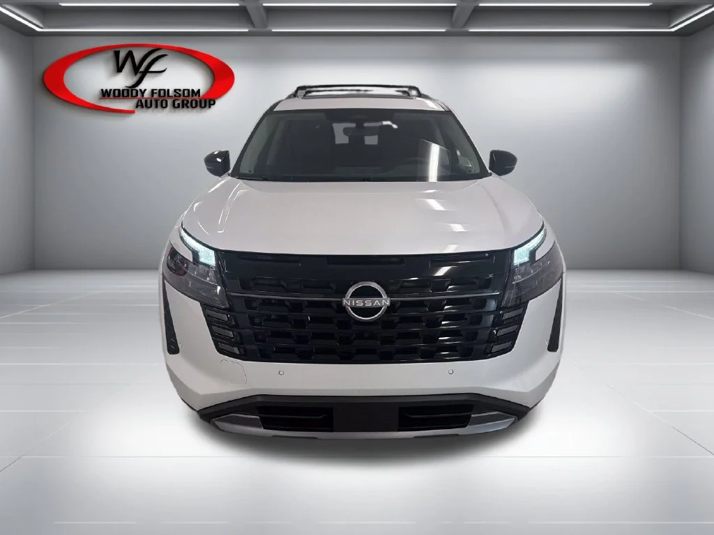 New 2026 White Nissan SL image 2