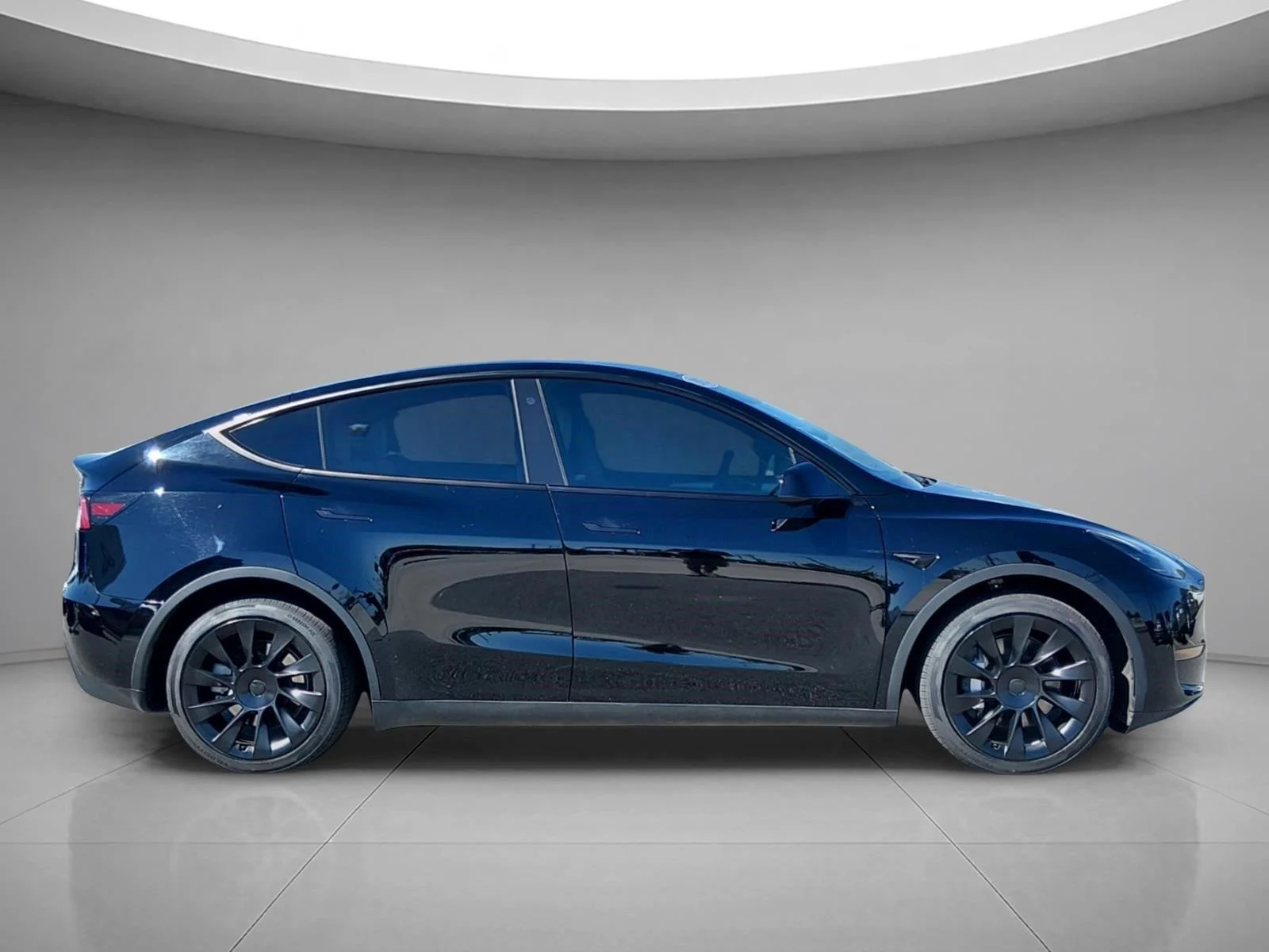 Used 2023  Tesla Long Range image 6