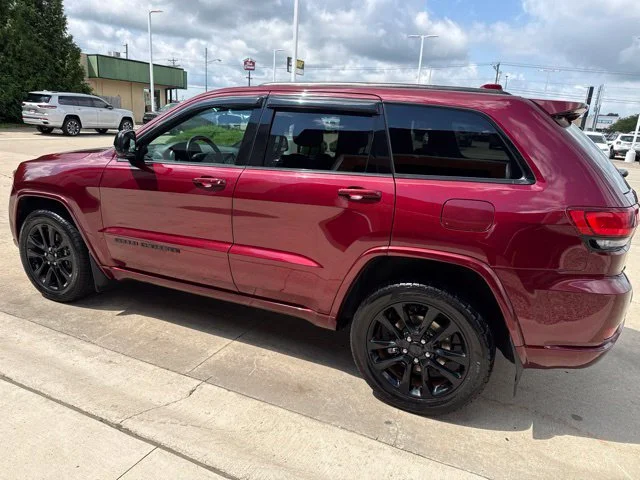 Used 2021 Red Jeep Laredo X image 6