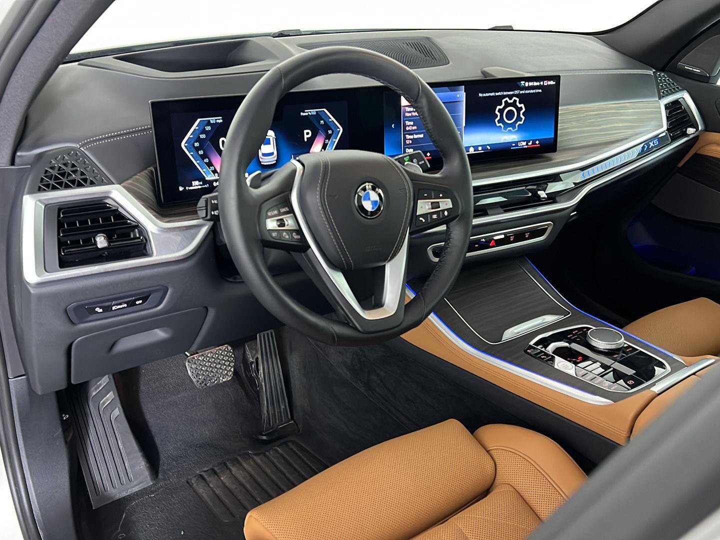 Certified Used 2024 Mineral White Metallic BMW xDrive40i image 2