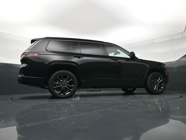 New 2026 Diamond Black Crystal Pearl-Coat Exterior Paint Jeep Limited image 24