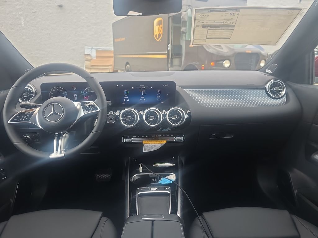 New 2026 MANUFAKTUR Patagonia Red Metallic Mercedes-Benz GLA 250 image 12