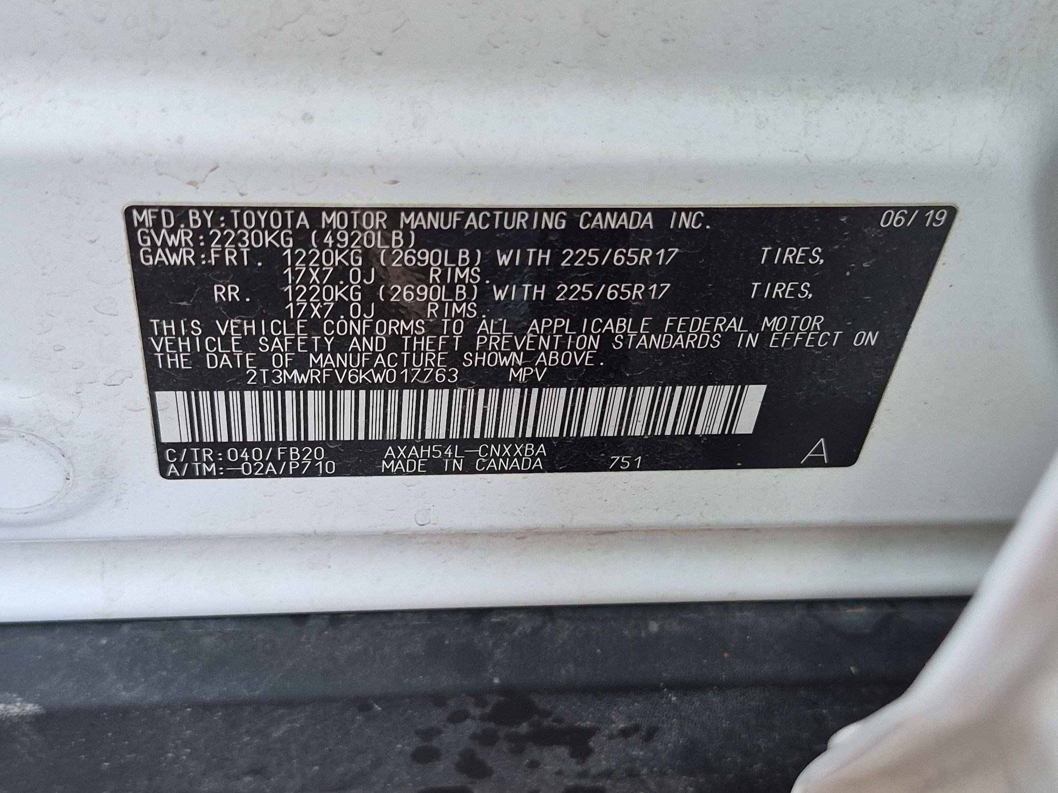 Used 2019 Super White Toyota Hybrid LE image 32