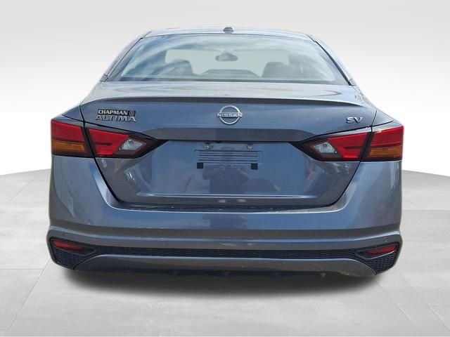 Used 2024 Gun Metallic Nissan 2.5 SV image 5