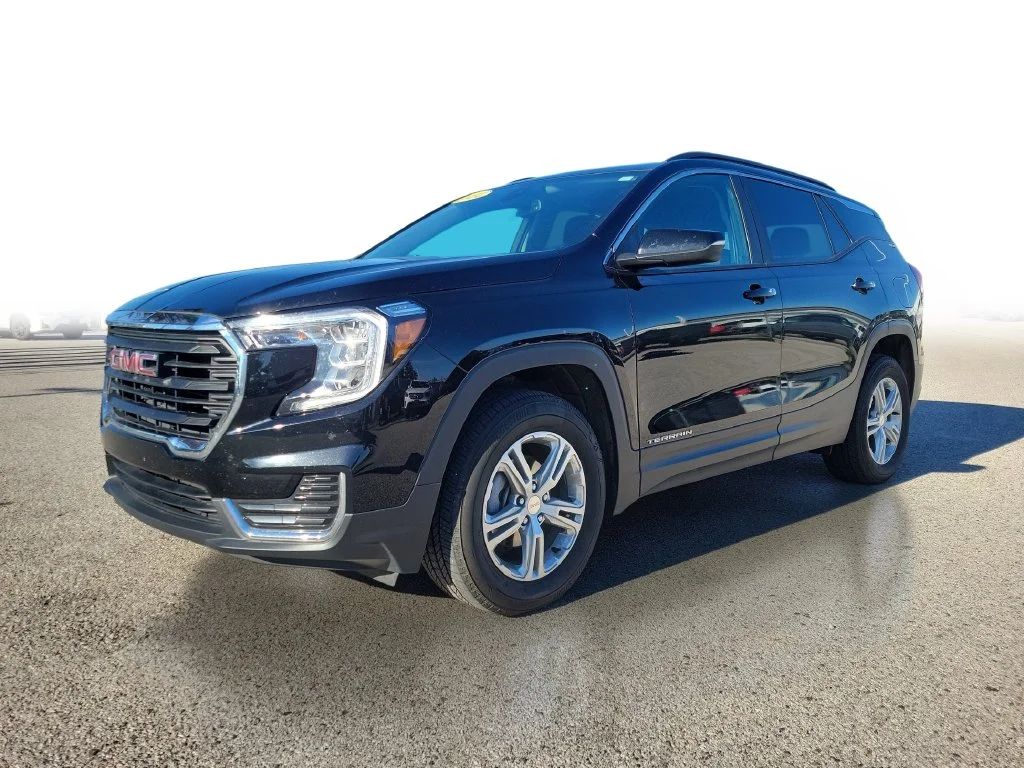Used 2024 Black GMC SLE image 2