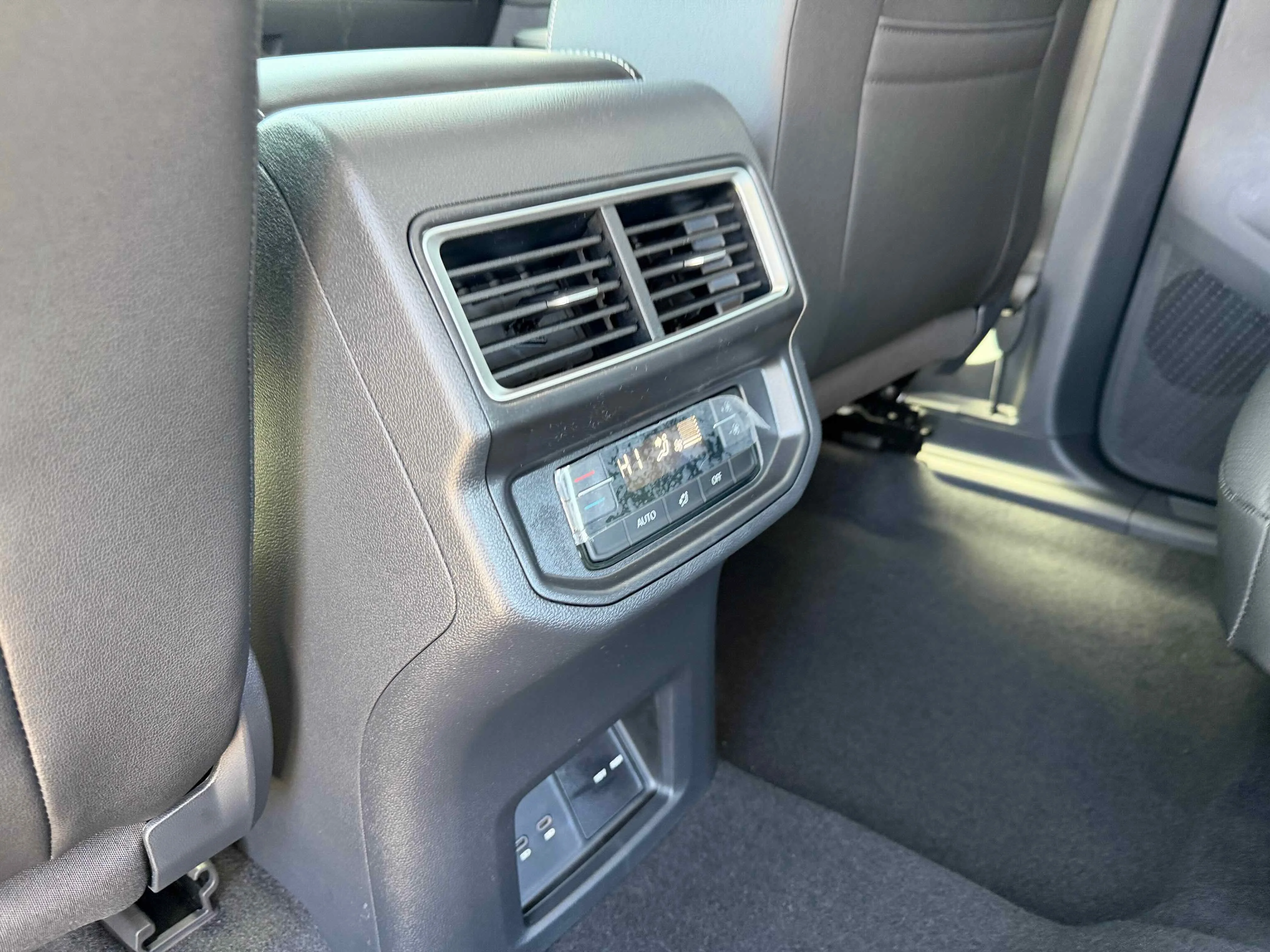 New 2026 Deep Black Volkswagen 2.0T SE w/Technology image 28