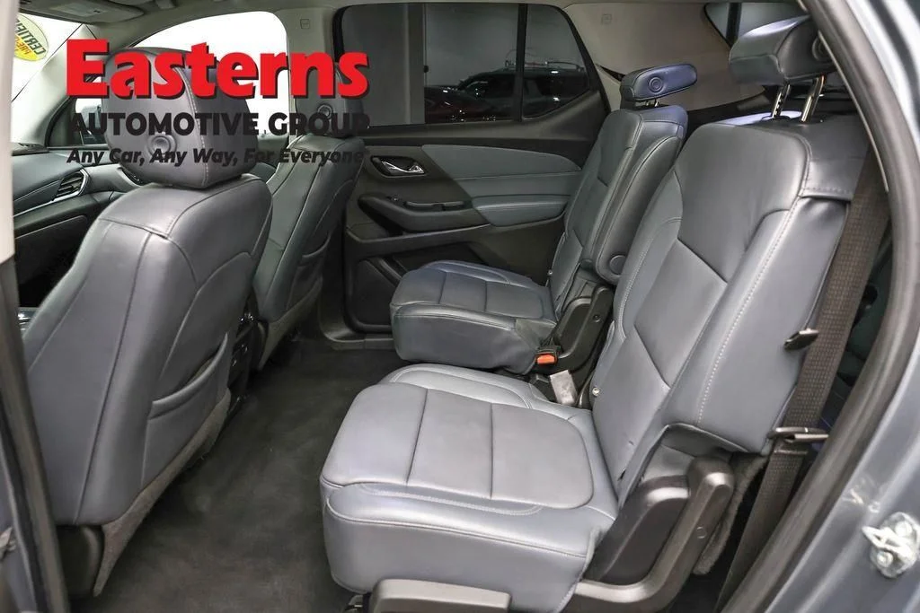 Used 2018 Gray Chevrolet 3LT image 25