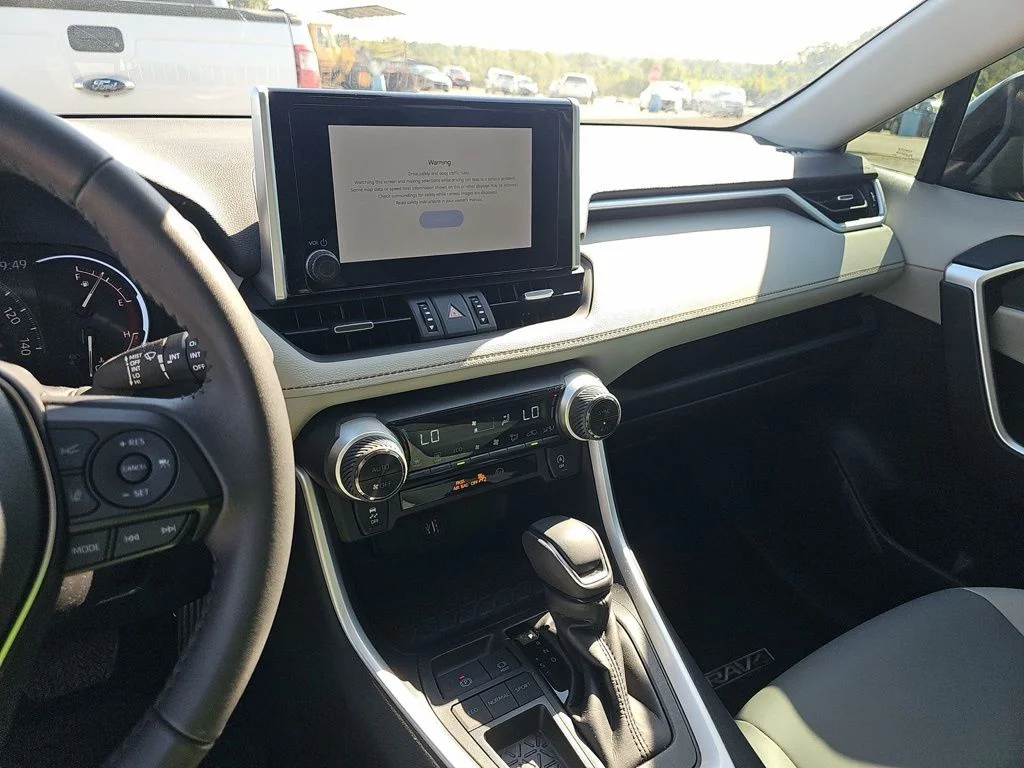 Used 2025 Gray Toyota XLE Premium image 10