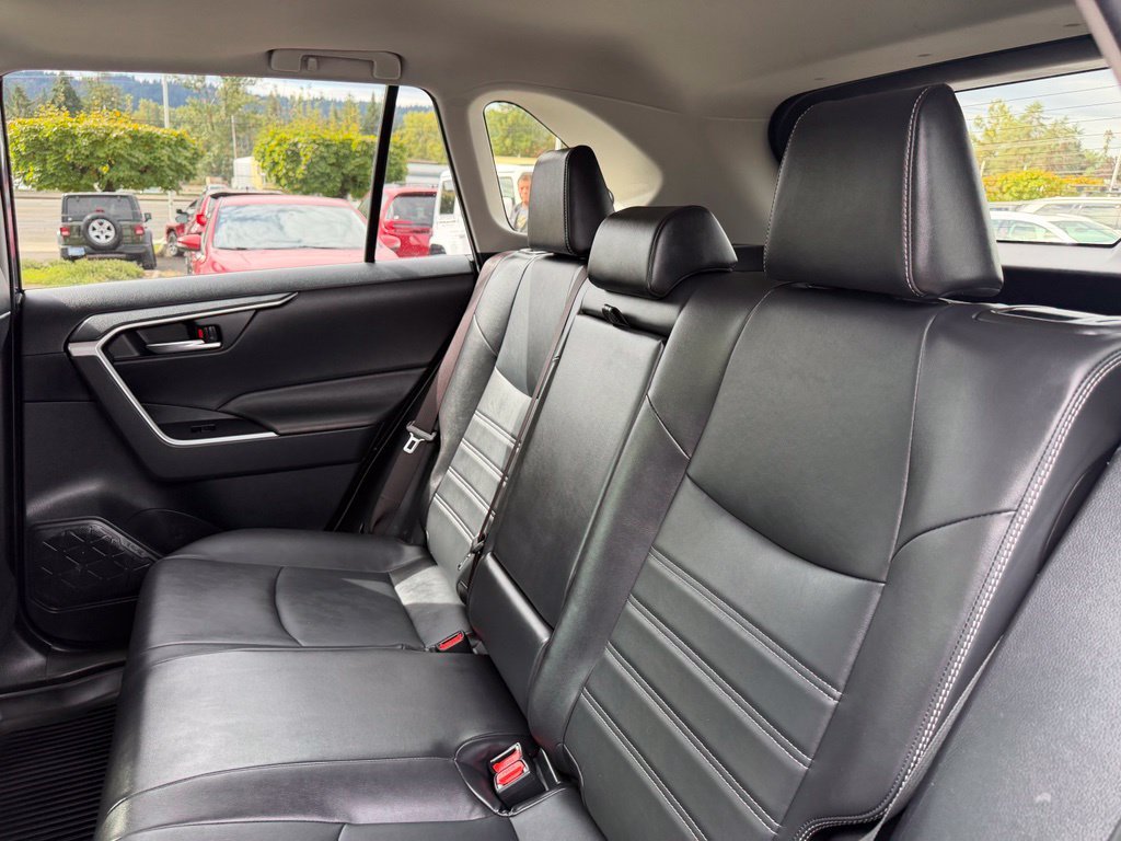 Used 2023 Magnetic Gray Metallic/Midnight Black Metallic Toyota XLE Premium image 29