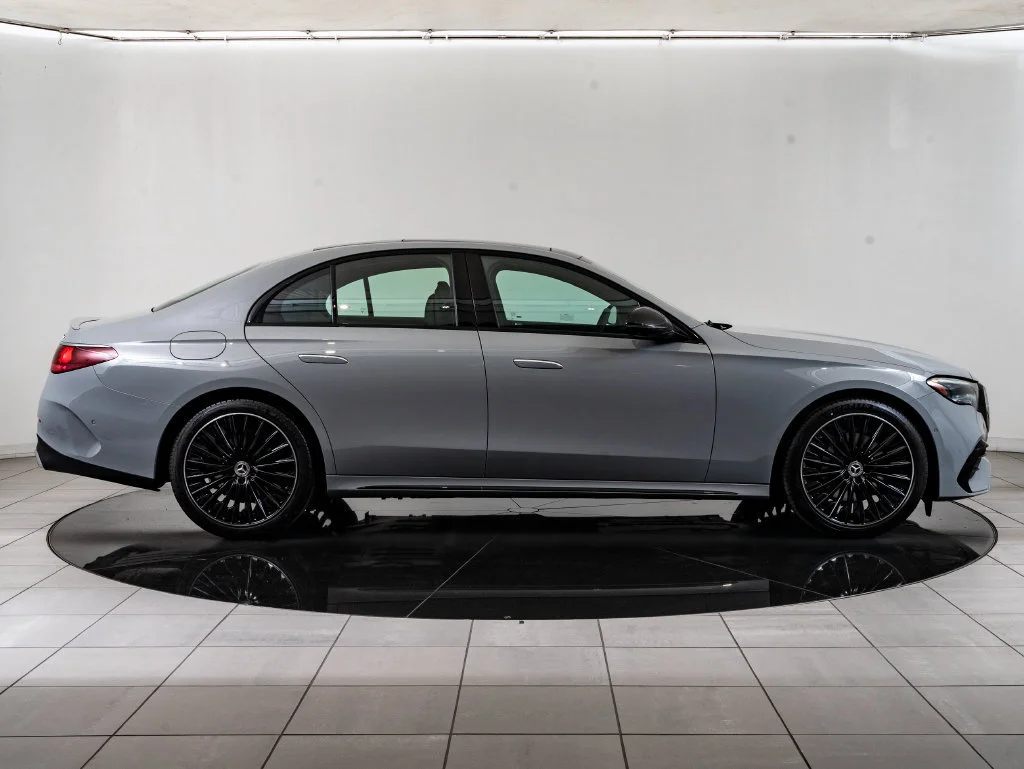 New 2026 Manufaktur Alpine Gray Mercedes-Benz E 350 image 11