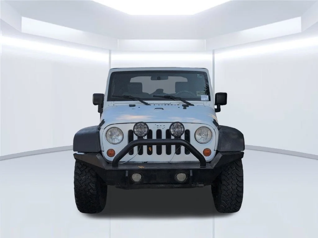 Used 2008 Green Jeep X image 10